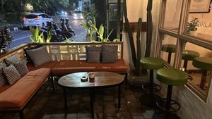 Outdoor seating as well #Veganuary at Taqisa in Denpasar