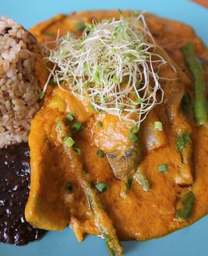 Vegan Kare Kare 🌱 at Pipino in Quezon City