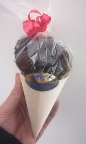 Cuoppo con Cioccolatini Sfusi (fondente, all'arancia, al pistacchio,...) at L'Angolo del Gelato  in Naples