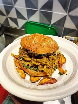 Vegan Burgers

made with rescued organic veggies :) at Centrale Végétale in Zurich