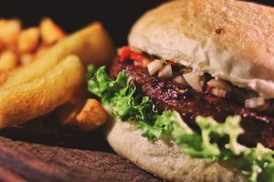 Hamburguesa Chizzo at Musmano in San Lorenzo