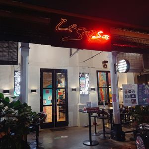 Shopfront at La Salsa Kitchen & Bar in Central Singapore