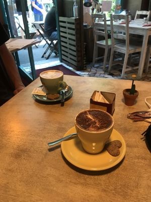 almond cappuccino at Vegamore in Milan