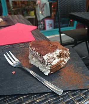 tiramisù at Vegamore in Milan