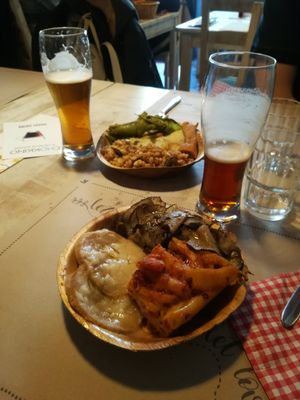 Lasagna, seitan and tobinambur at Vegamore in Milan