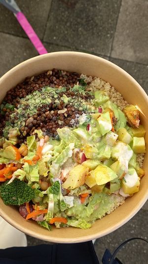 bowl 10,50€ at Resi Lecker in Dusseldorf