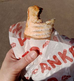 Erdbeer-Vanille Tascherl at Anker - Schwedenpl  in Vienna