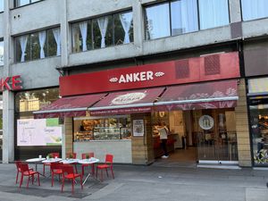 front  at Anker - Schwedenpl  in Vienna