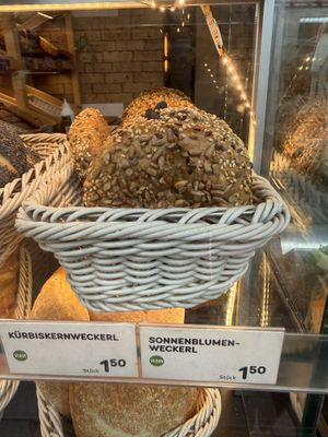 rolls  at Anker - Schwedenpl  in Vienna