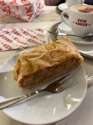   at Anker - Opernpassage in Vienna