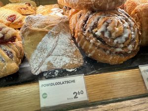 plum danish  at Anker - Hauptbahnhof in Vienna