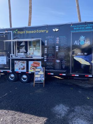 Food truck  at Earth Aloha Eats - Kahului in Kahului
