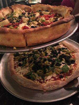 Deep Dish & Hand-tossed pizza at Bianelli's Gourmet Pizza in Kailua Kona