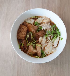 今天打包的粿汁 还不错吃❤️ at Jiak Zhey - UE Bizhub East in East Singapore