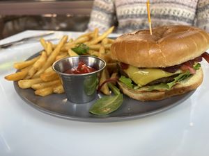 Belse burger   at Belse in Dallas