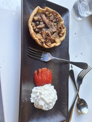 Apple tart  at Belse in Dallas