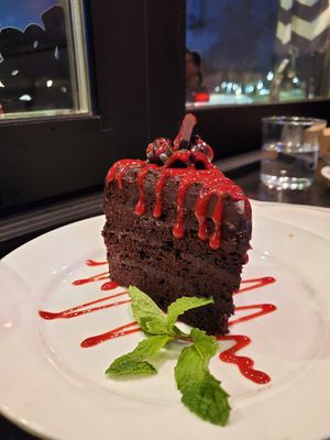 Fantastic GF Chocolate Cake at Pura Vita in Redondo Beach