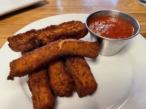 Mozzarella sticks  at Pura Vita in Redondo Beach