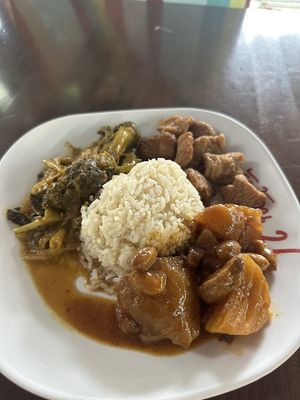   at Khao Daeng Garng Ron  in Bangkok