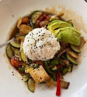   at Pineapple's in Hilo