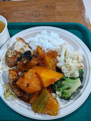 Three options - pumpkin, tofu abd stir fried cauliflowers at Veggie Factory 素食工房 in Kowloon