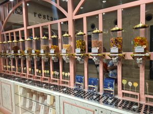  at Confiseries Veggies in Paris