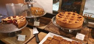 Vegan cakes at Rainarai in Rotterdam