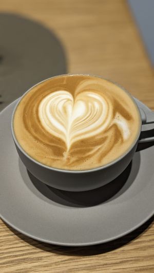 ☕ Oat Milk Latte (669¥) at VeganCafe Sister in Osaka