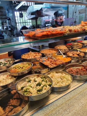 Buffet spread. Photo by Sam Lama at Guilin Vegetarian 桂林素 in East Singapore