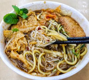 Penang asam laksa at Guilin Vegetarian 桂林素 in East Singapore