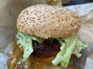 “Spicy burger”…actually not spicy at Copper Branch in Annecy