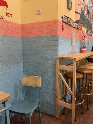 Seating area   at Tasty Bowl in Madrid