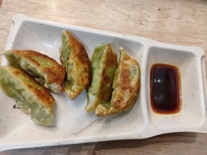 Gyozas at Tasty Bowl in Madrid