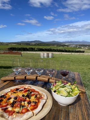 Olive Tree Pizza with Vegan cheese   at Tombolo Freycinet in Apslawn