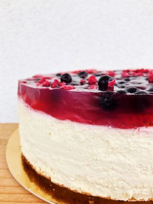 Cold vegan cheese cake with agar agar fruit jelly  at Baja Wegańska Cukiernia in Warsaw