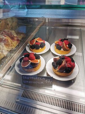  at Baja Wegańska Cukiernia in Warsaw