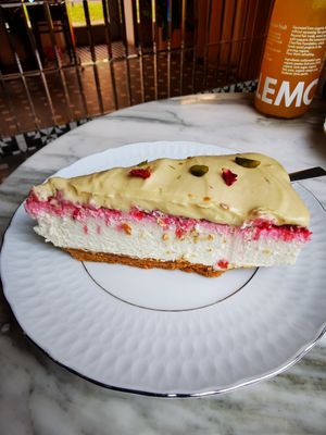  at Baja Wegańska Cukiernia in Warsaw