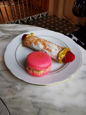  at Baja Wegańska Cukiernia in Warsaw