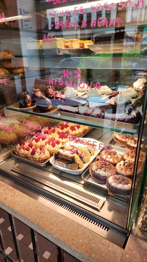  at Baja Wegańska Cukiernia in Warsaw