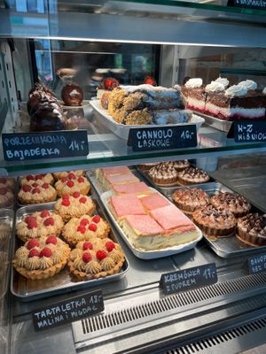  at Baja Wegańska Cukiernia in Warsaw