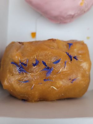 Banana  bread at Baja Wegańska Cukiernia in Warsaw