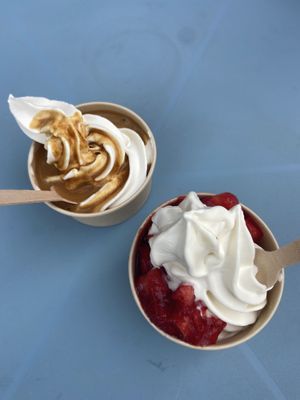 Afgogatto and strawberry soft serve   at Baja Wegańska Cukiernia in Warsaw