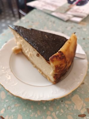 Tofu cake at Baja Wegańska Cukiernia in Warsaw