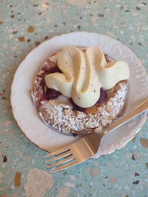  at Baja Wegańska Cukiernia in Warsaw