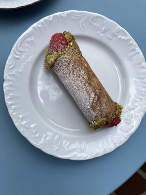 Cannolo  at Baja Wegańska Cukiernia in Warsaw
