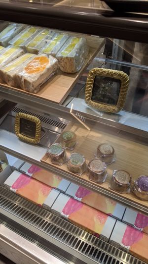 Show case at Gion Iriser Vegan Sweets in Osaka