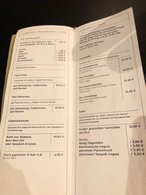 breakfast and salads  #Veganuary at Das Nest in Mainz