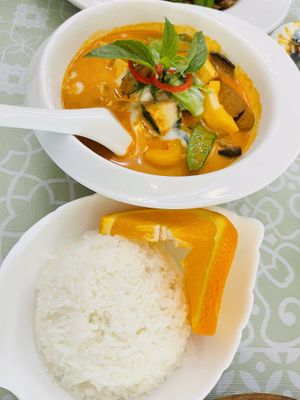 Chu chee pla curry  at Yaowarat in Toronto