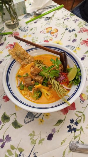 Khao Soi (Golden Curry Noodles) at Yaowarat in Toronto