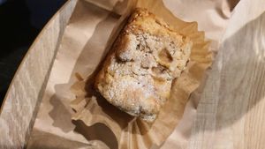 Apple crumble cake at Cafe Ren - Nakagyo in Kyoto